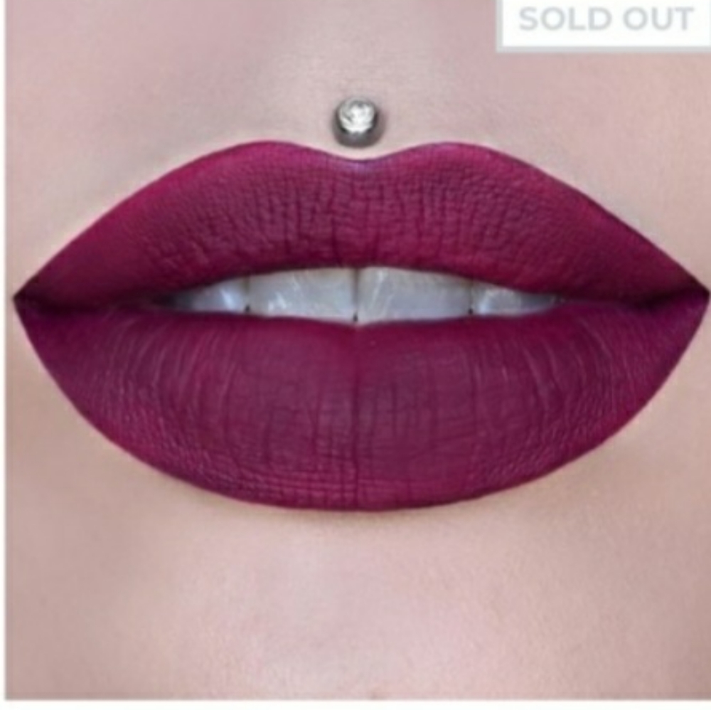 Jeffree star lipstick Santa baby